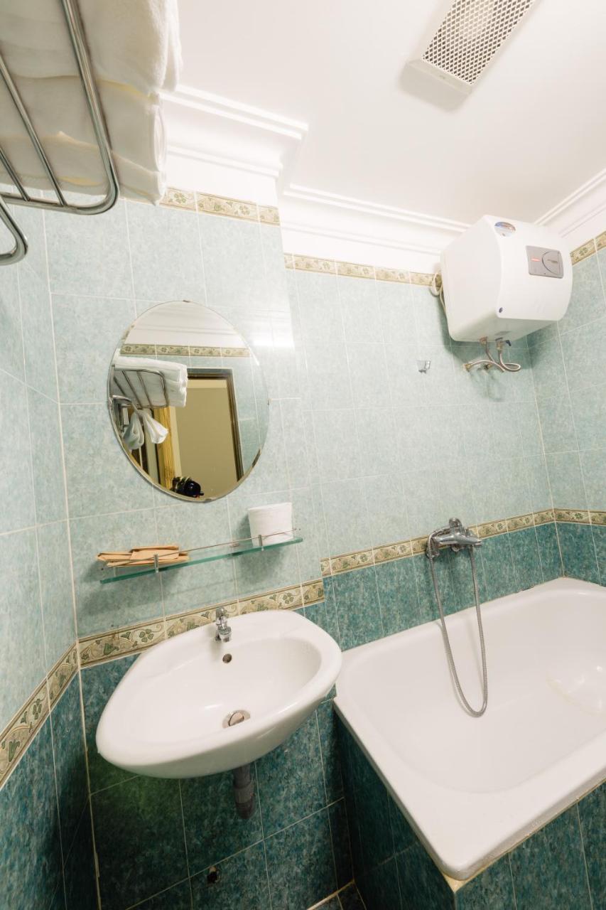 Avon Hotel Hue Cameră foto